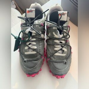 Nike Off-White x Waffle Racer Sneaker